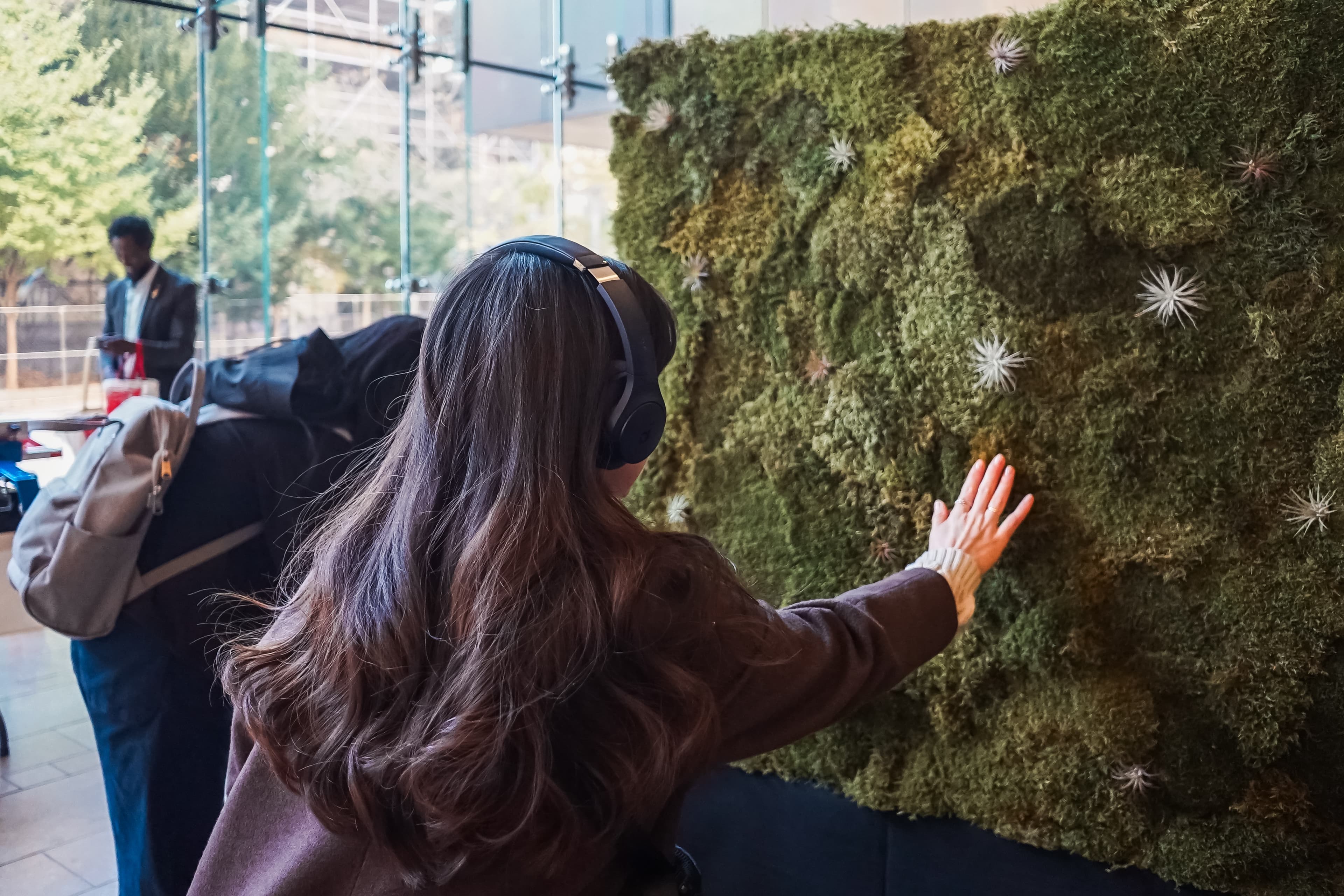 What Drives You to Interact?: The Role of User Motivation for a Robot in the Wild